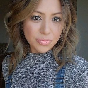 Meet your Posher, Alexandra